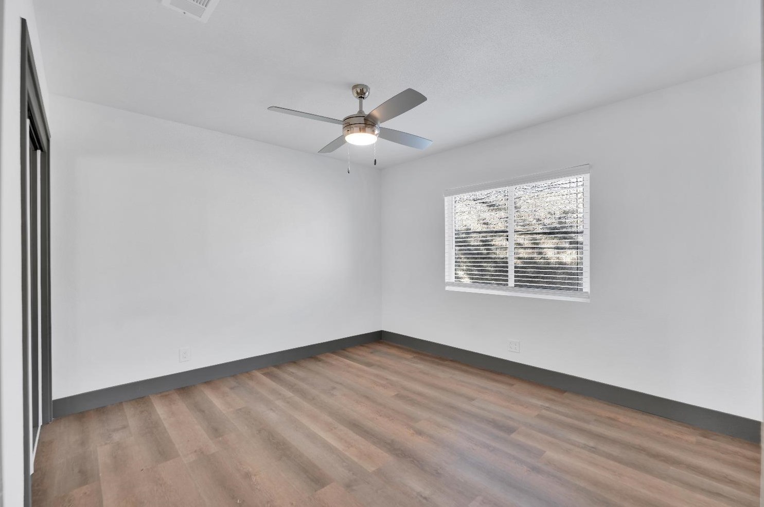7421 Circle Pkwy, Sacramento CA  95823-3125 exterior
