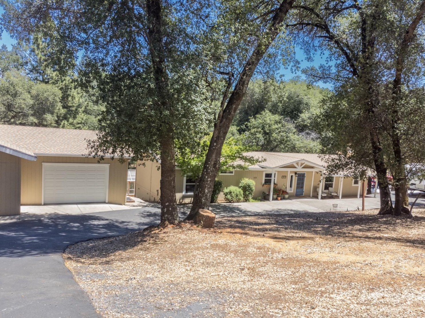 2831 Ponderosa Rd, Shingle Springs, CA 95682-9425