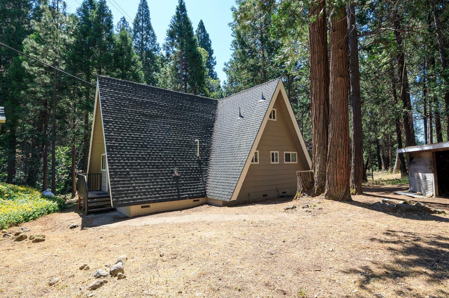 22353 Tuolumne Rd, Twain Harte, CA 95383