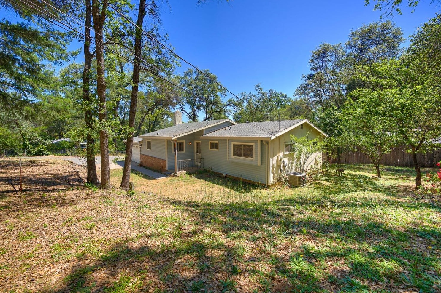 18930 Siesta Dr, Lake Wildwood, CA 95946