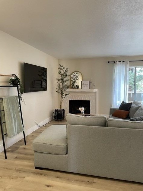 3701 Colonial Dr #14, Modesto, CA 95356