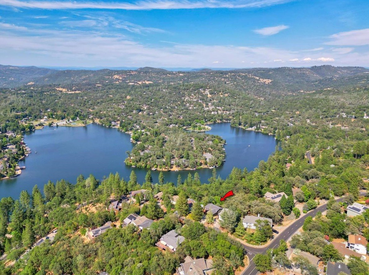 11877 Kingbird Ct, Lake Wildwood, CA 95946