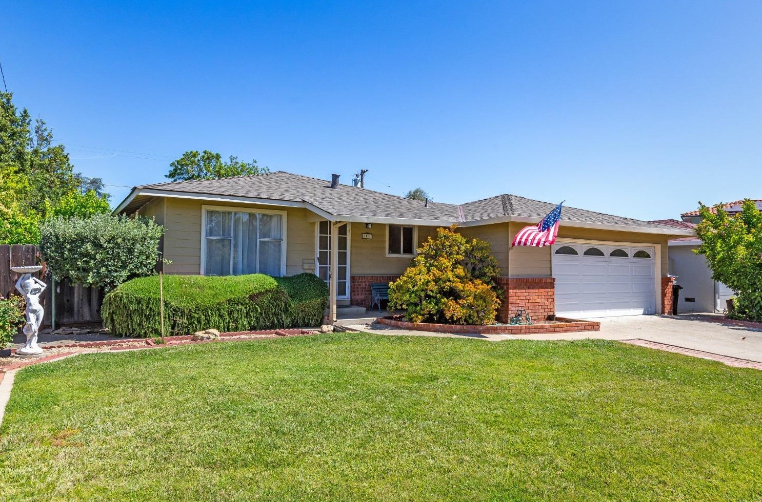 1421 Scossa Ave, San Jose, CA 95118-2456