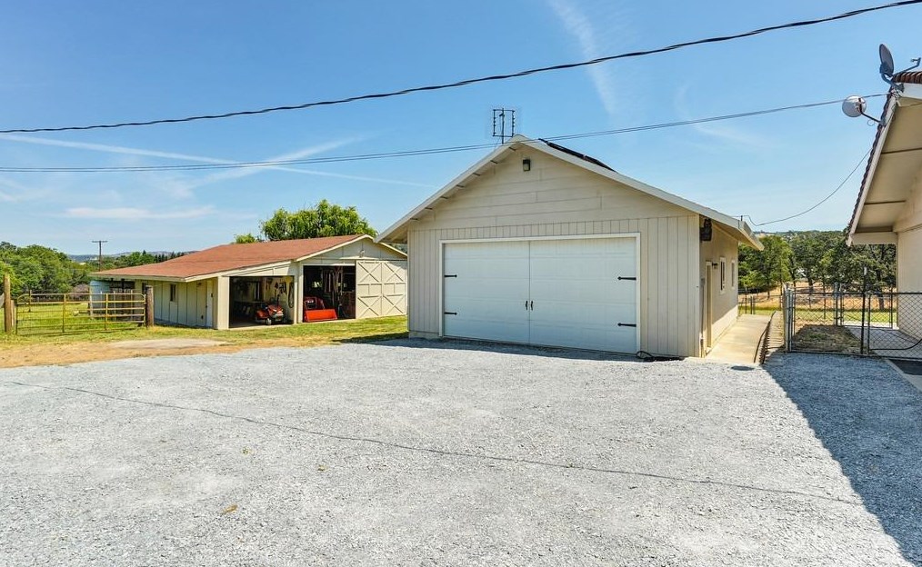 7495 Bullard Dr, Newcastle, CA 95658