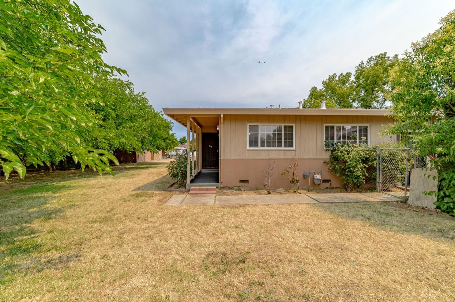 103 Elkhorn Blvd, Rio Linda, CA 95673