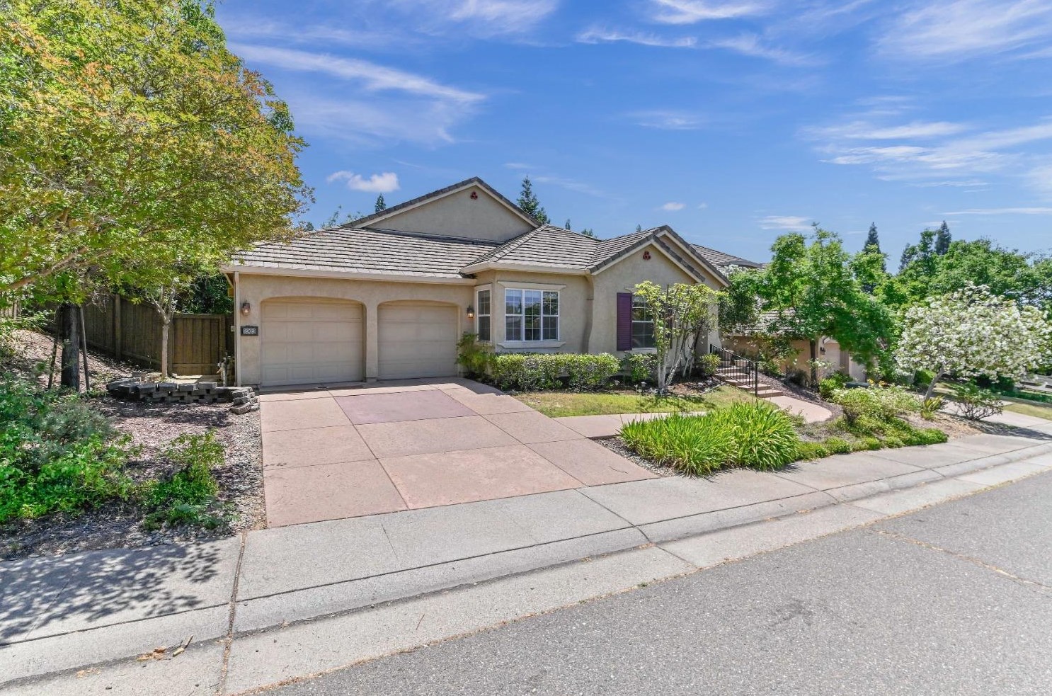1909 Wesley Dr, Folsom, CA 95630