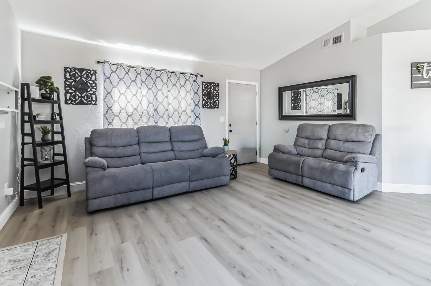 220 N Mcclure Rd, Modesto, CA 95357