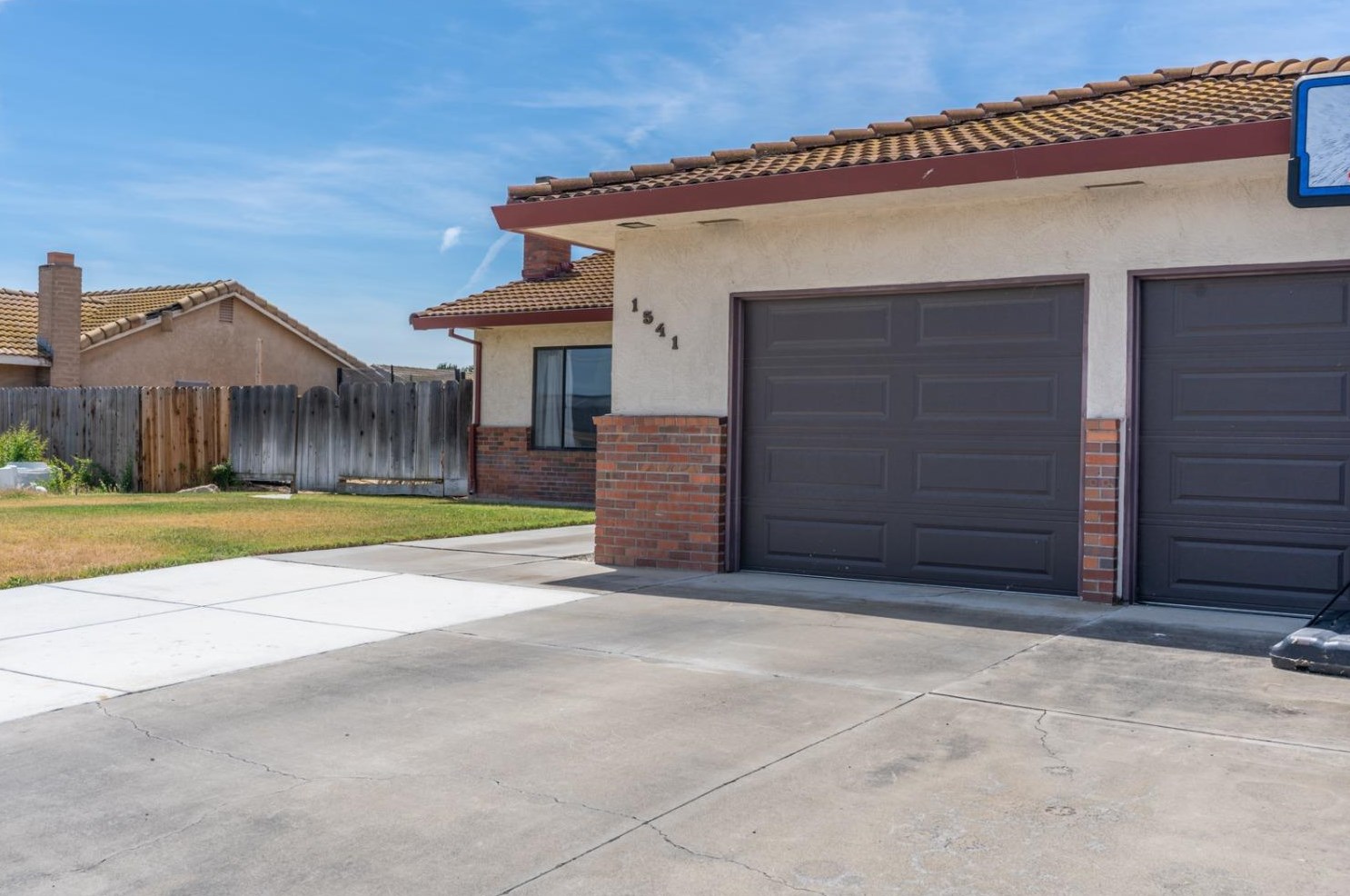 1541 Greenbriar Way, Los Banos, CA 93635