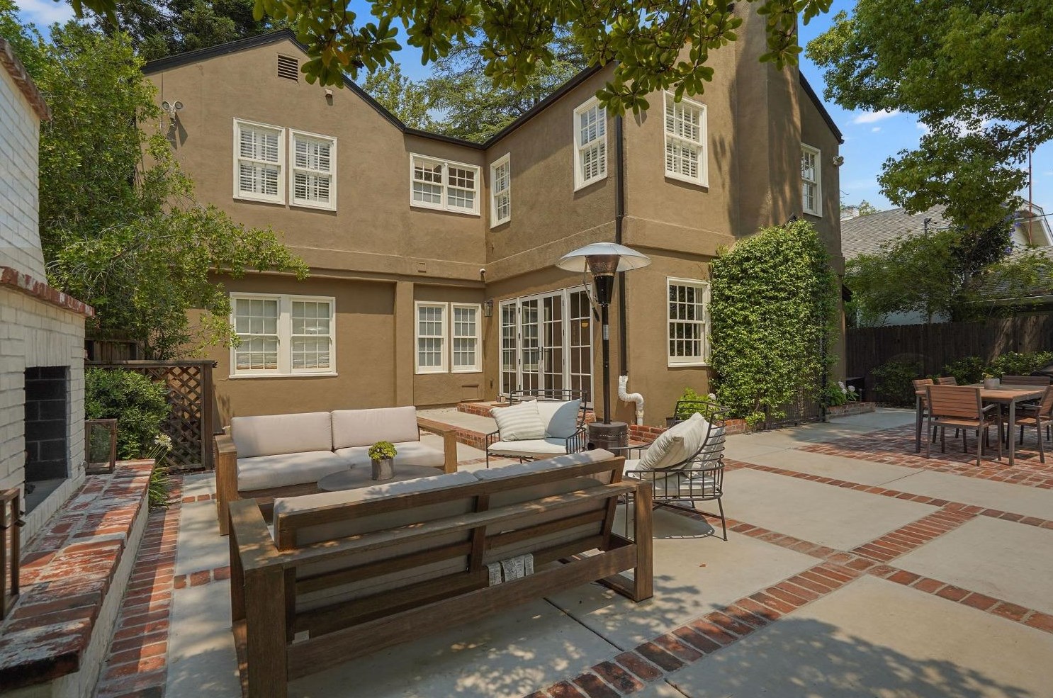 1107 47th St, Sacramento CA  95819-3703 exterior