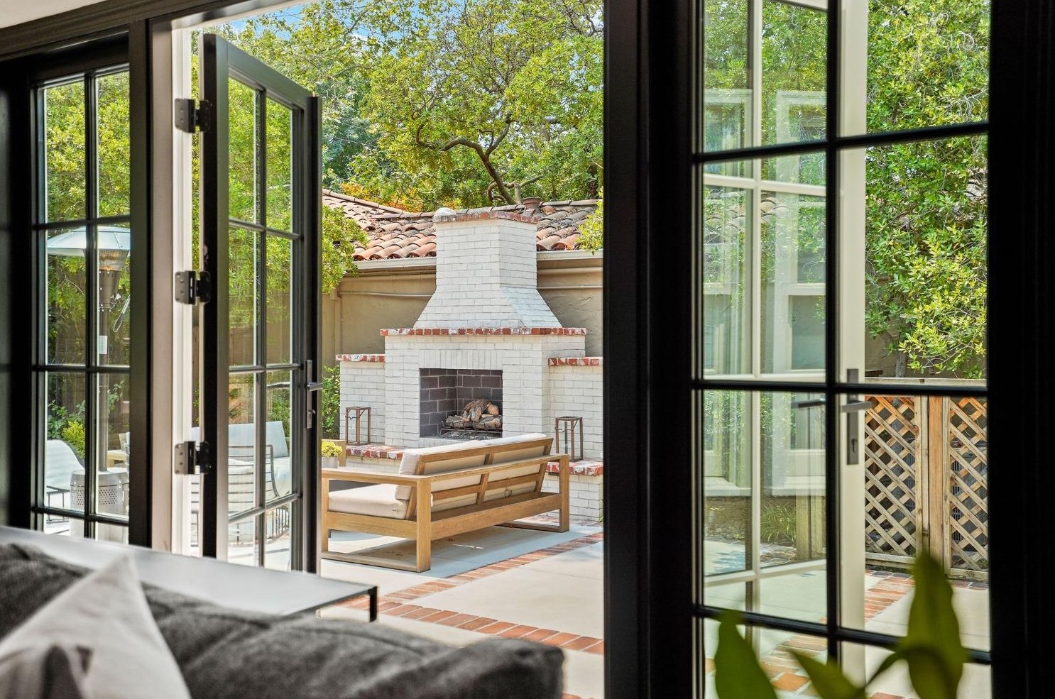 1107 47th St, Sacramento CA  95819-3703 exterior