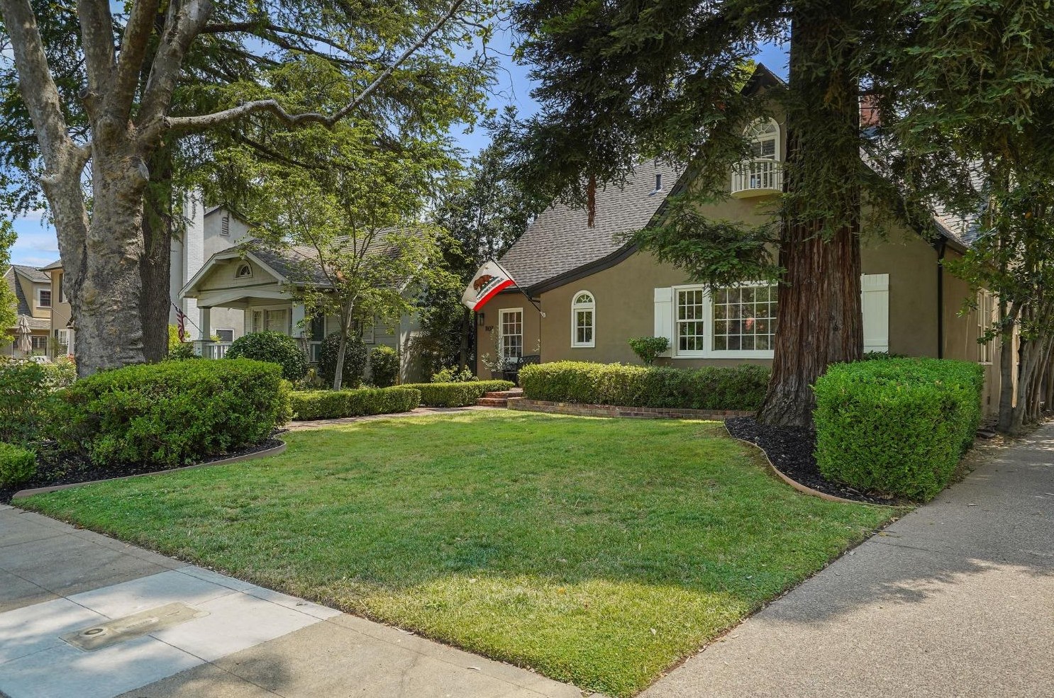 1107 47th St, Sacramento CA  95819-3703 exterior