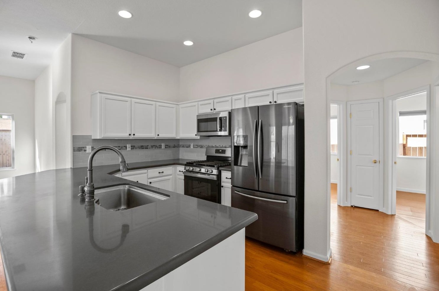 9669 Anton Oaks Way, Elk Grove, CA 95624