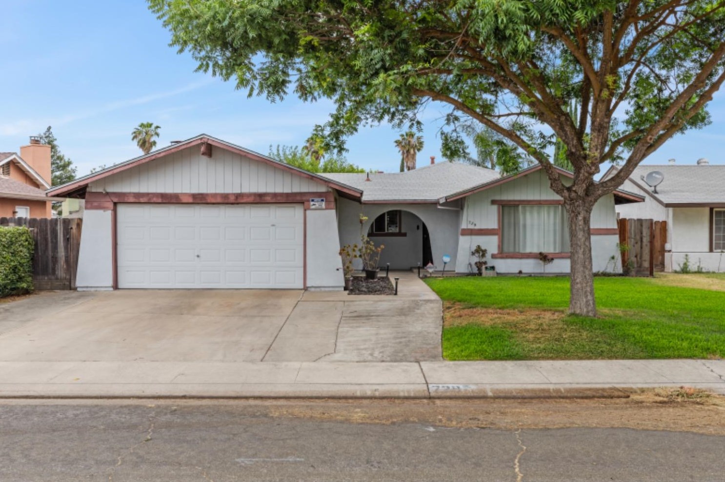 729 Foster Dr, Modesto, CA 95351