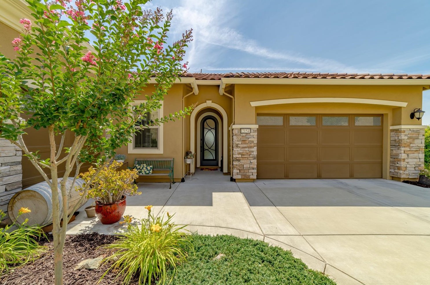 2154 Keystone Dr, Folsom, CA 95762