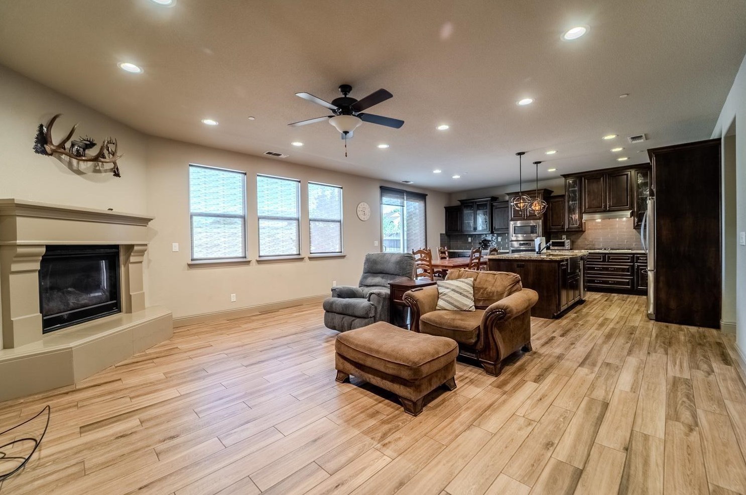 2266 Birmington Dr, Yuba City, CA 95991
