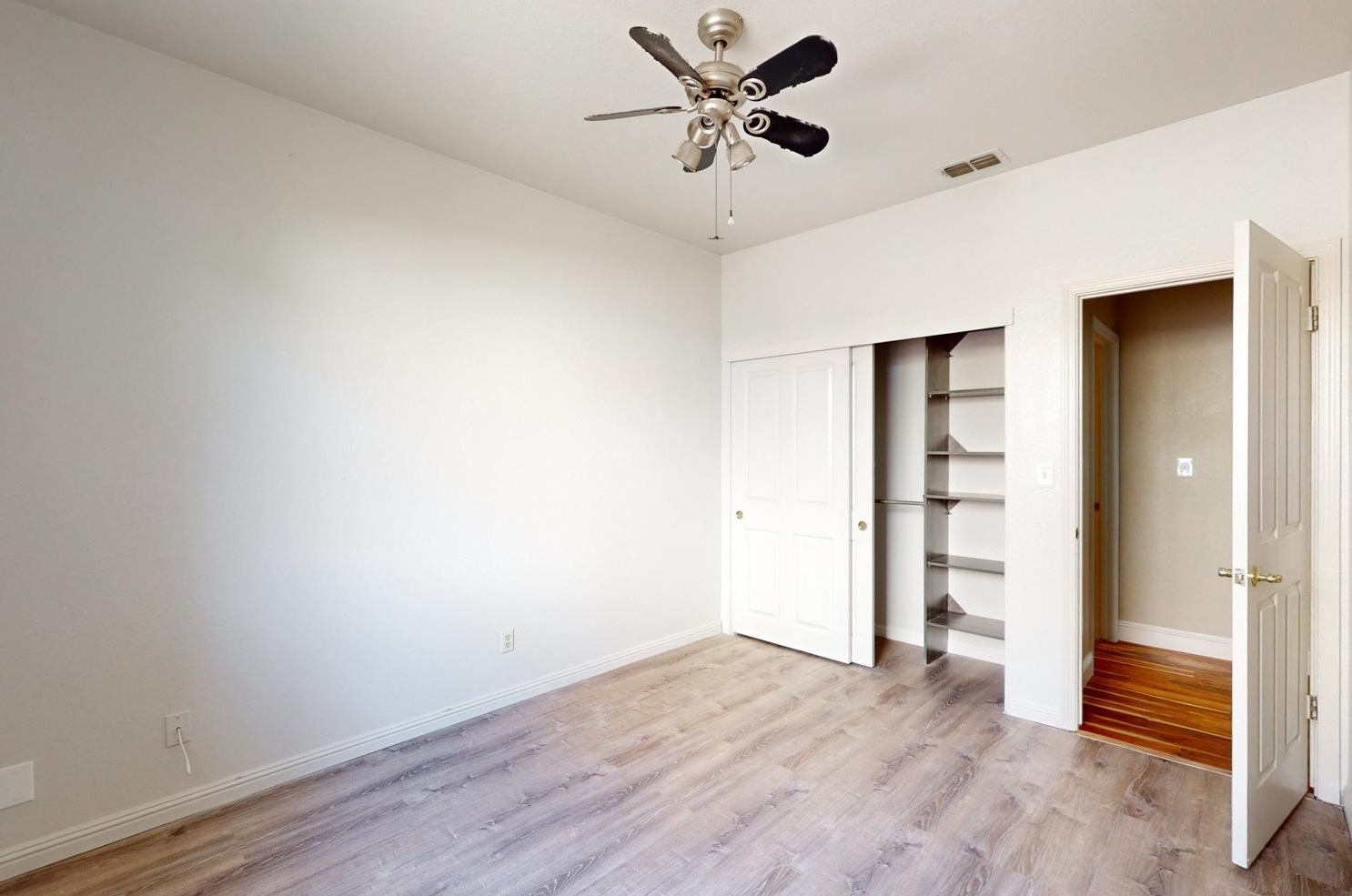 595 Millfront Ave, Yuba City CA 95991-8301 exterior