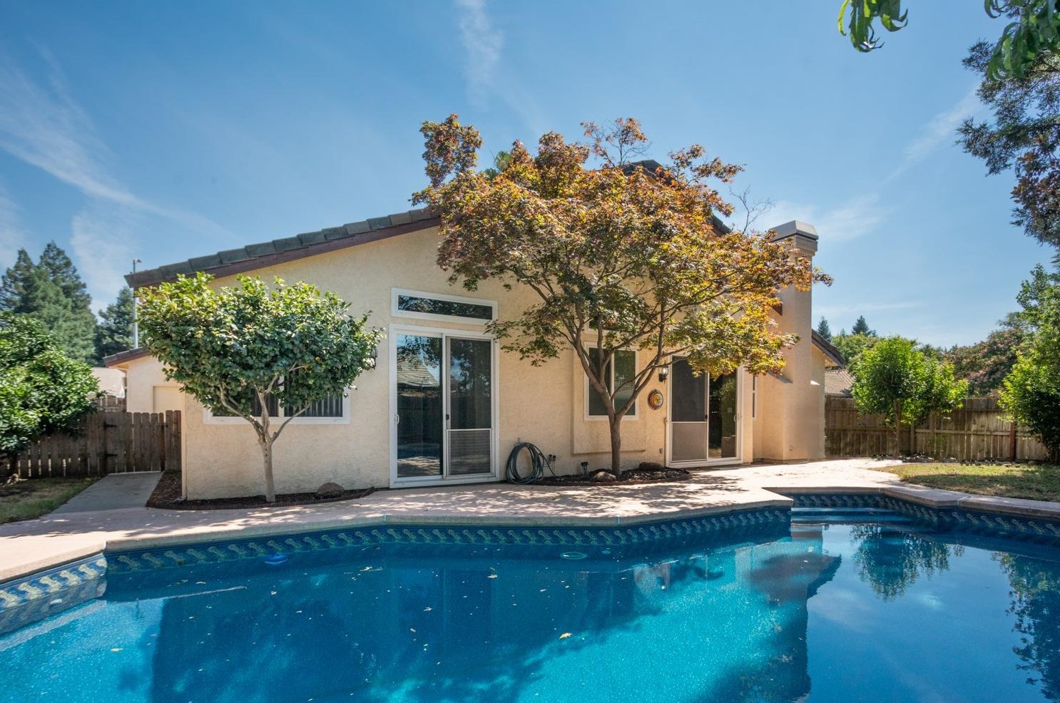 595 Millfront Ave, Yuba City CA 95991-8301 exterior