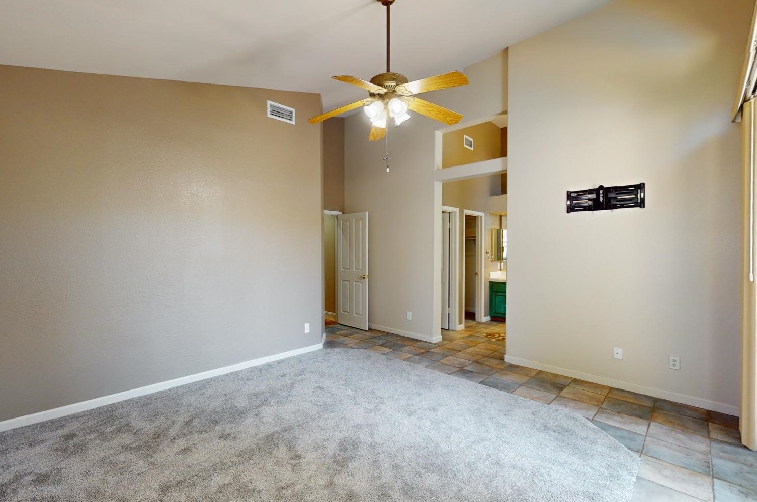 595 Millfront Ave, Yuba City CA 95991-8301 exterior