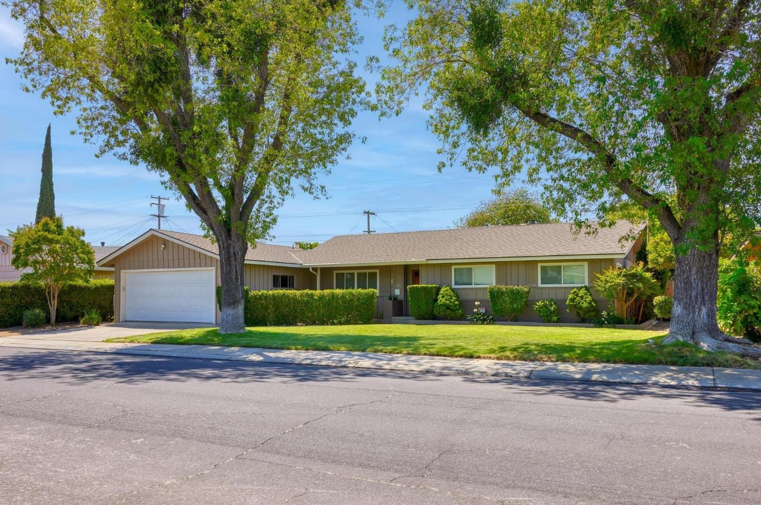 1412 Cypress Ave, Modesto, CA 95350