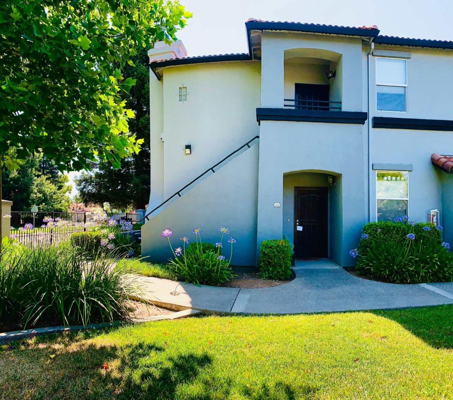 5201 Laguna Oaks Dr #154, Elk Grove, CA 95758