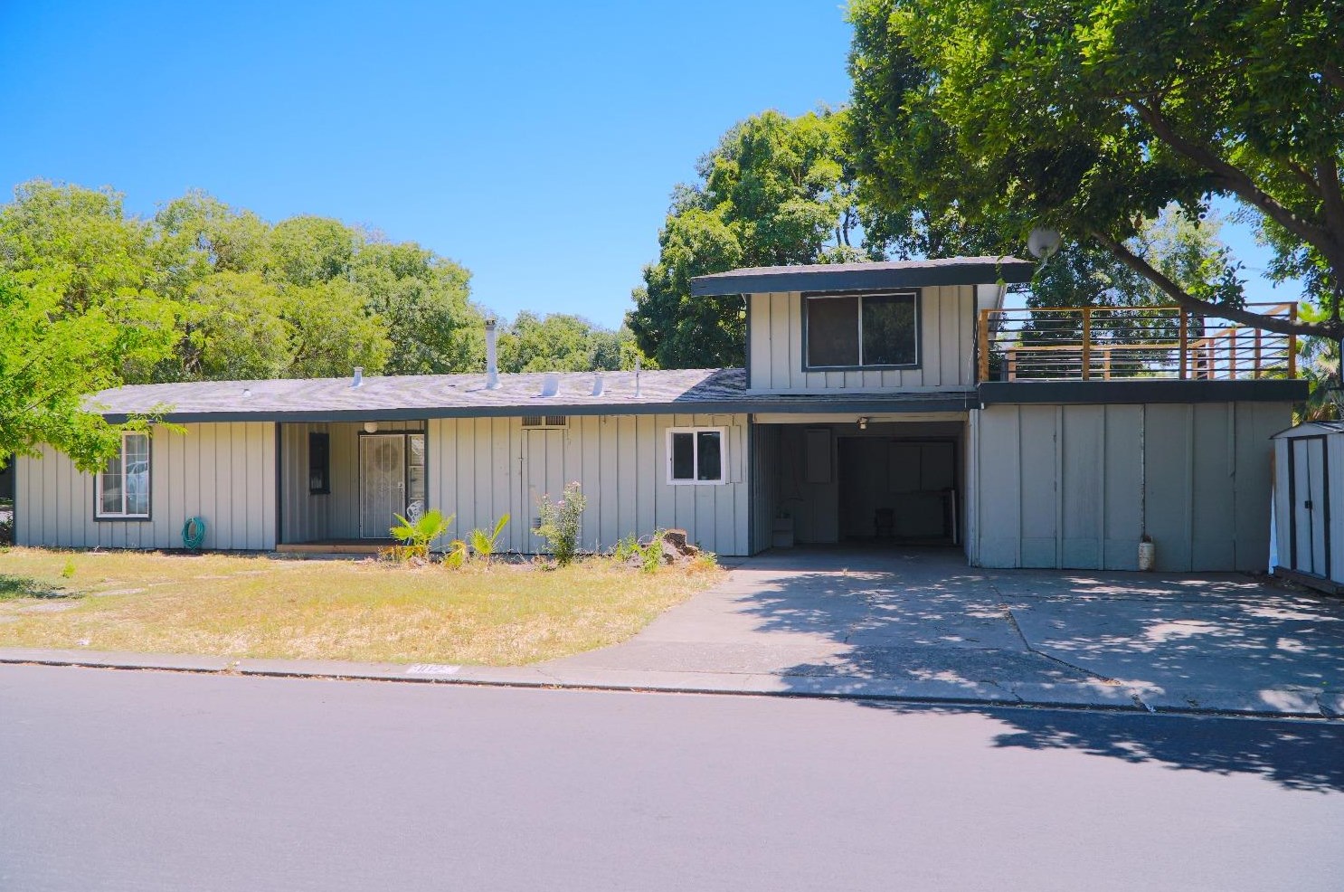 812 Whittier, Modesto, CA 95350