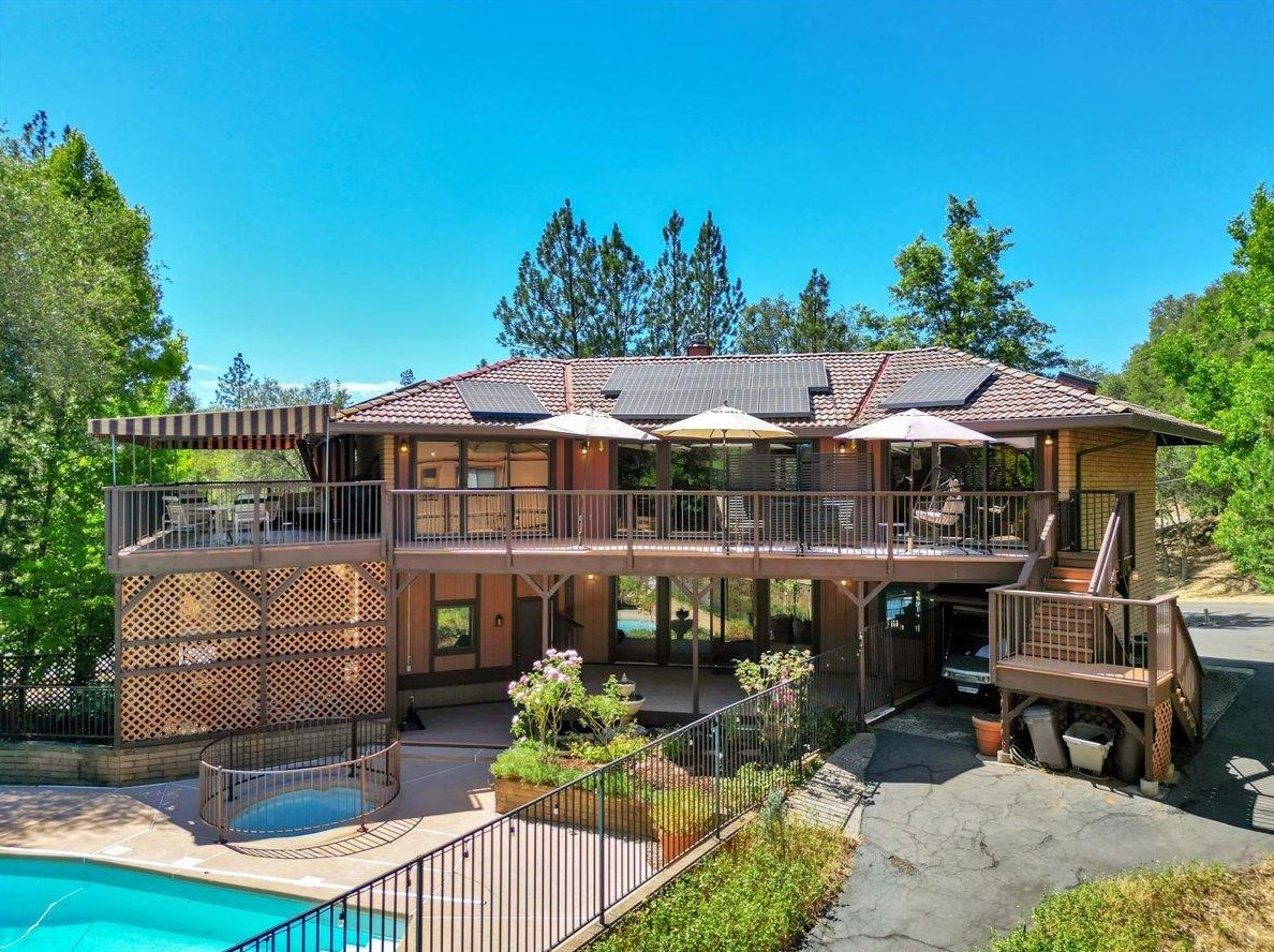 19245 Jayhawk Dr, Lake Wildwood, CA 95946