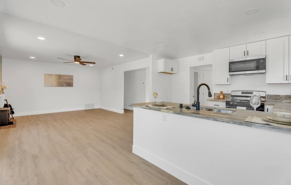 10487 Ambassador Dr, Rancho Cordova CA  95670-2278 exterior