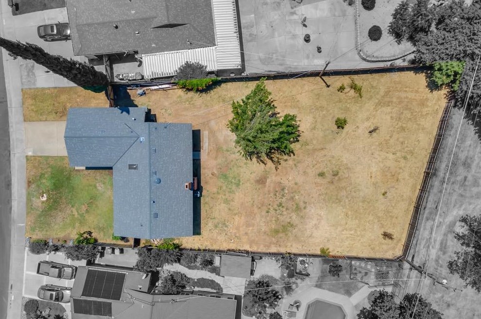 10487 Ambassador Dr, Rancho Cordova CA  95670-2278 exterior