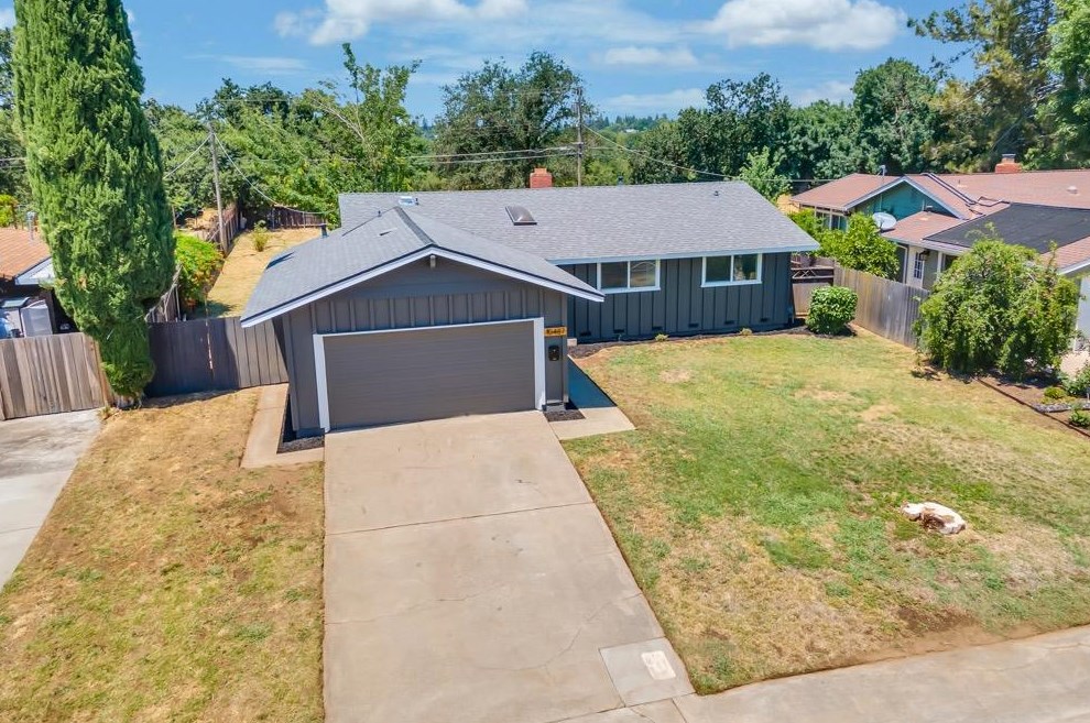 10487 Ambassador Dr, Rancho Cordova, CA 95670