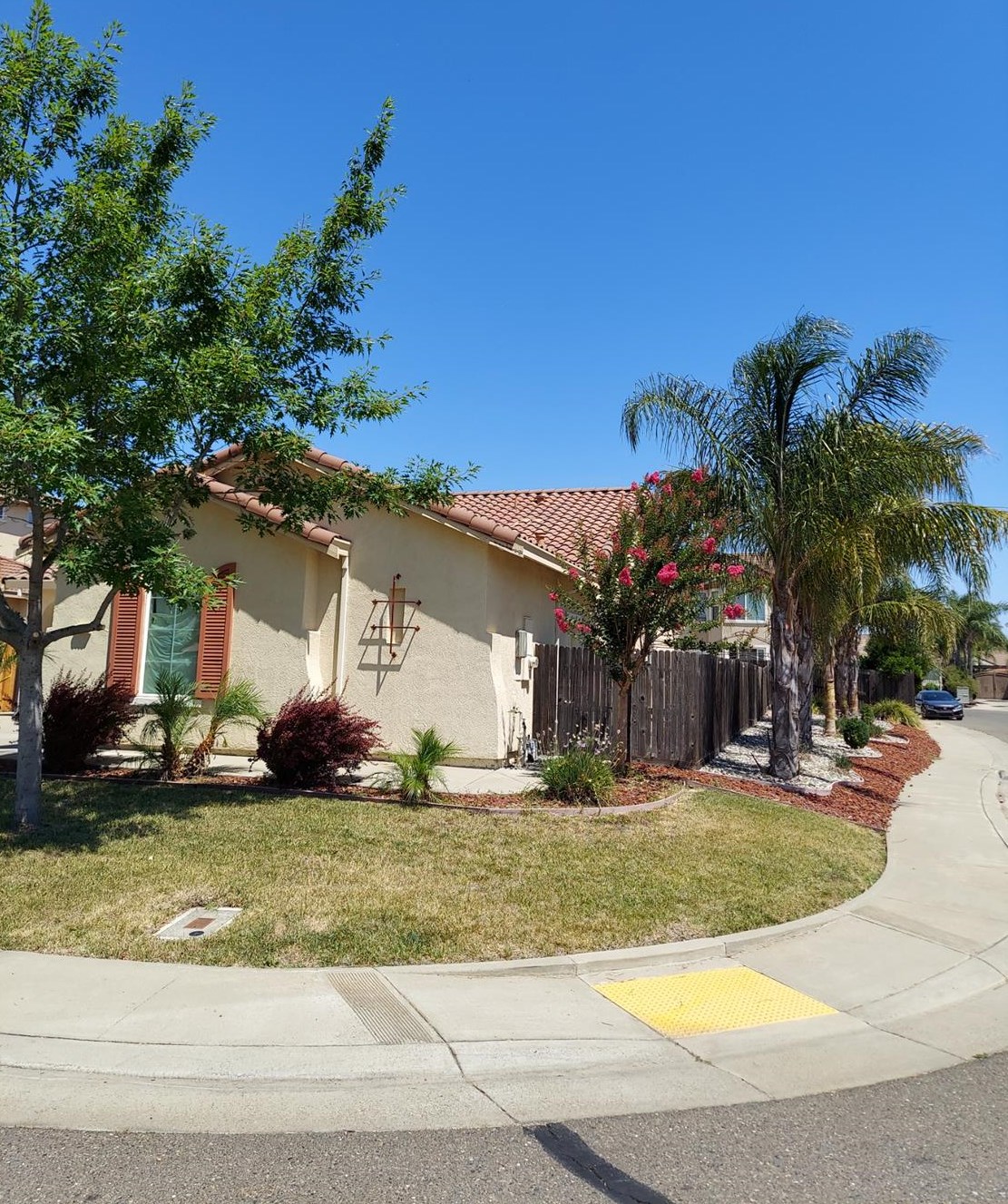 8600 Festival Dr, Elk Grove, CA 95624