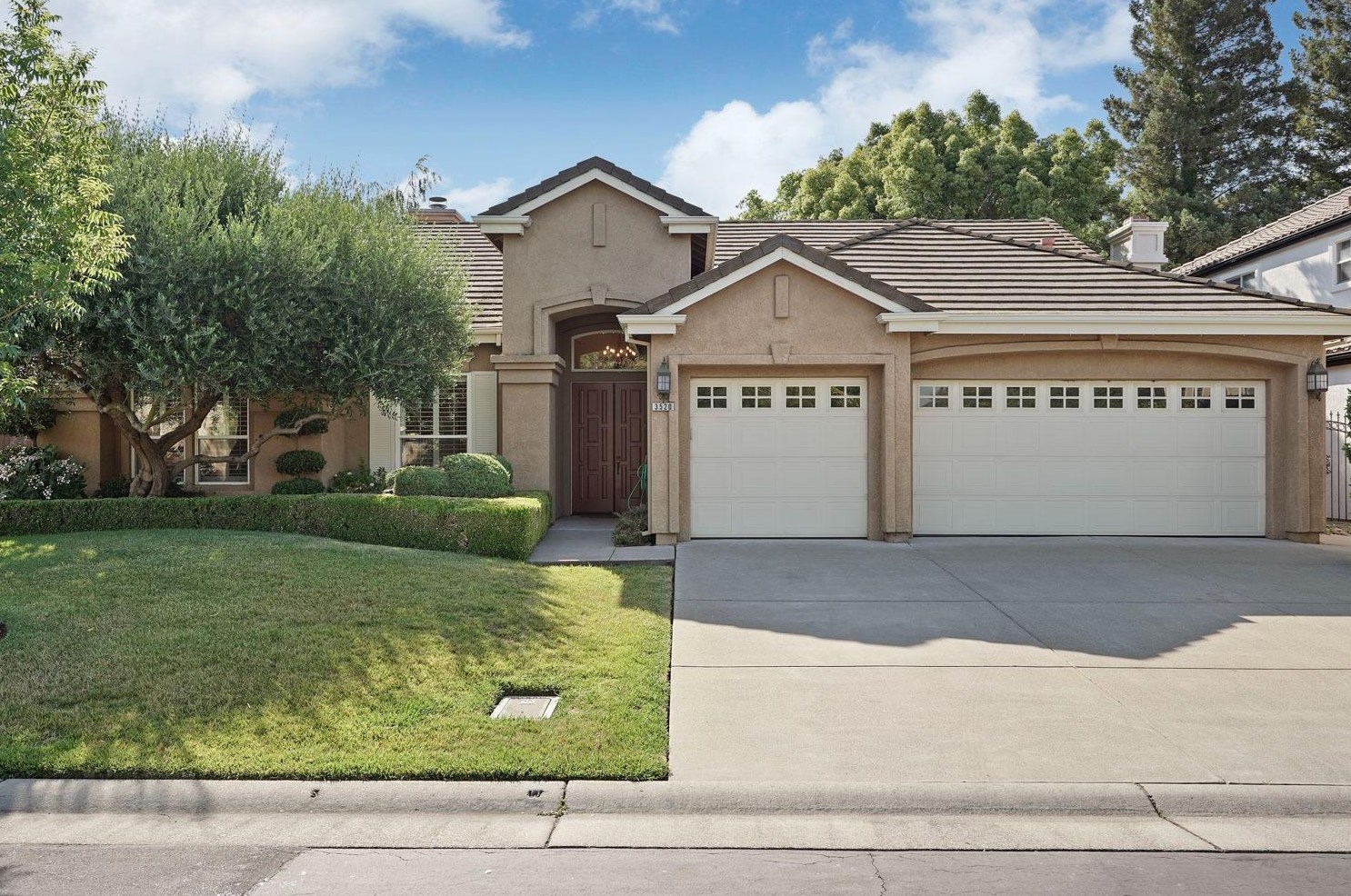 3520 Morningside Dr, Stockton, CA 95219-1742