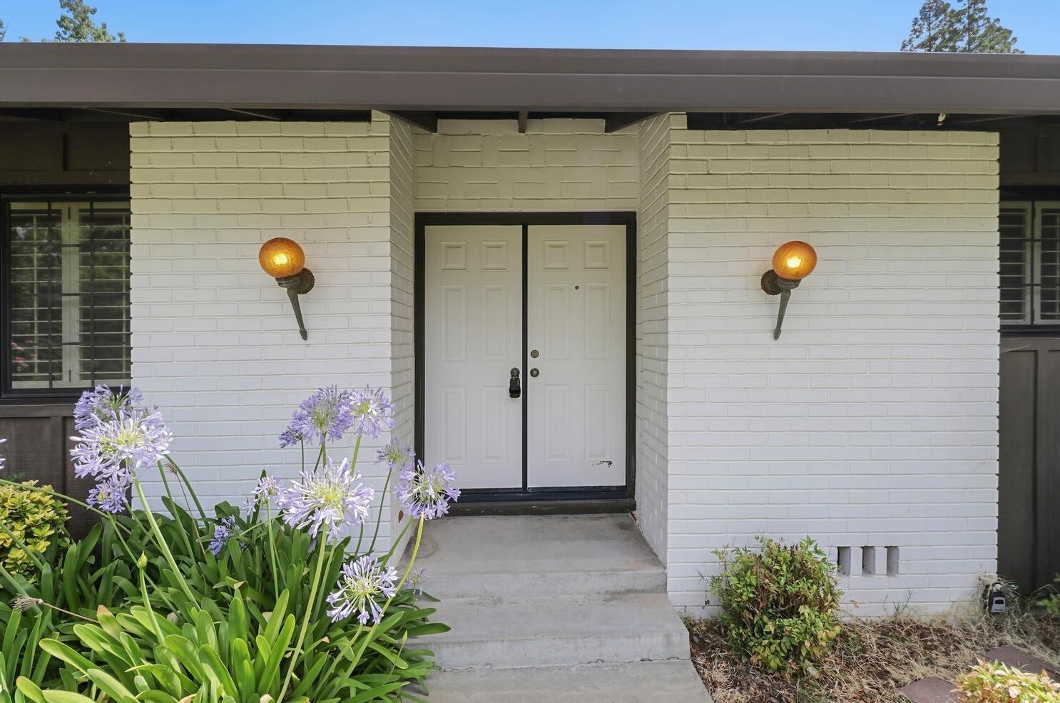 5260 Marione Dr, Carmichael, CA 95608