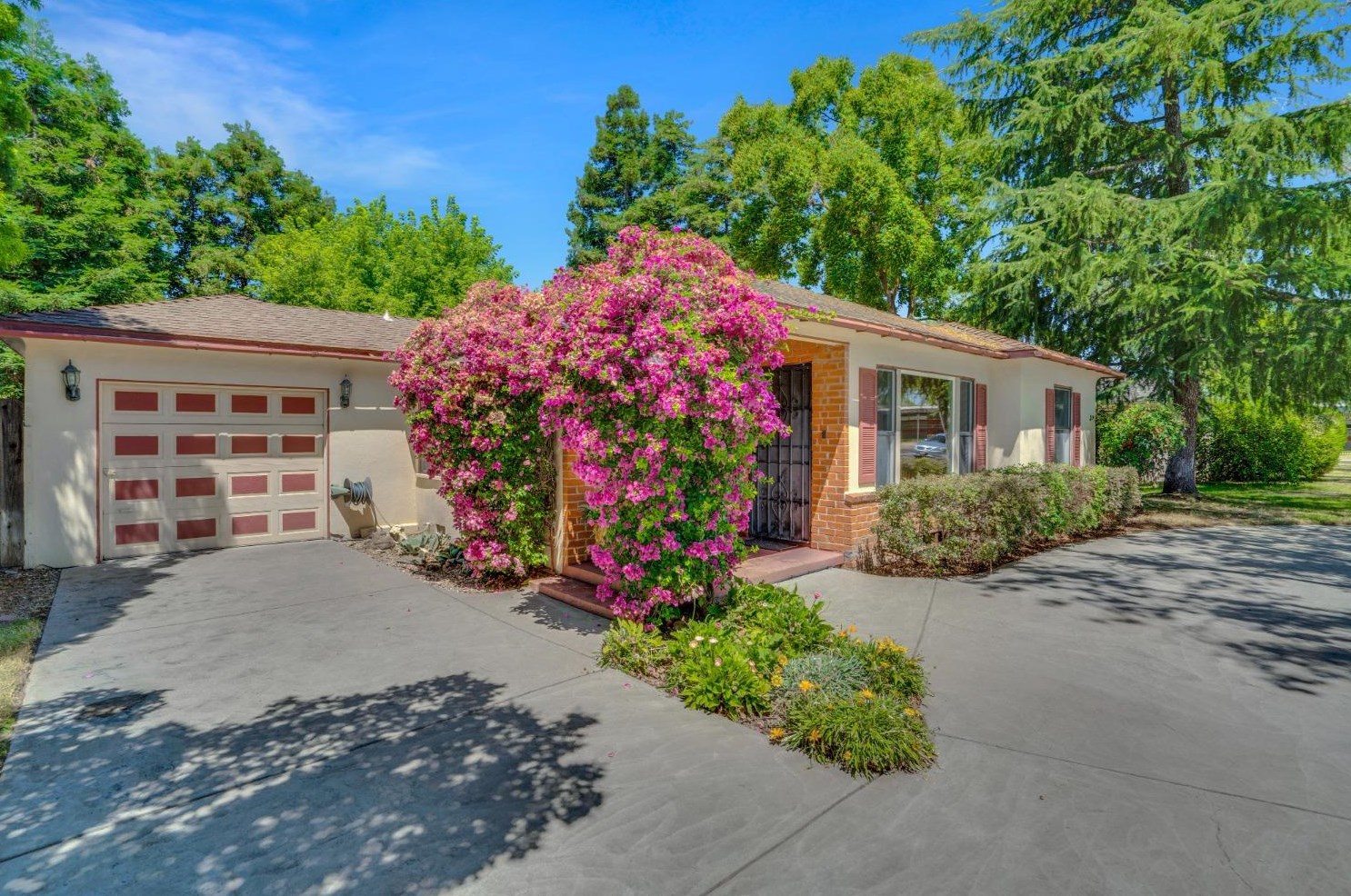 135 Wilson Ave, Modesto, CA 95354