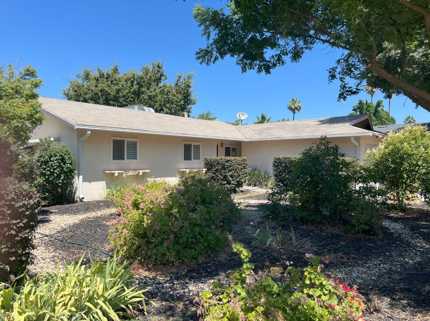 1801 Manzanita Dr, Modesto, CA 95355