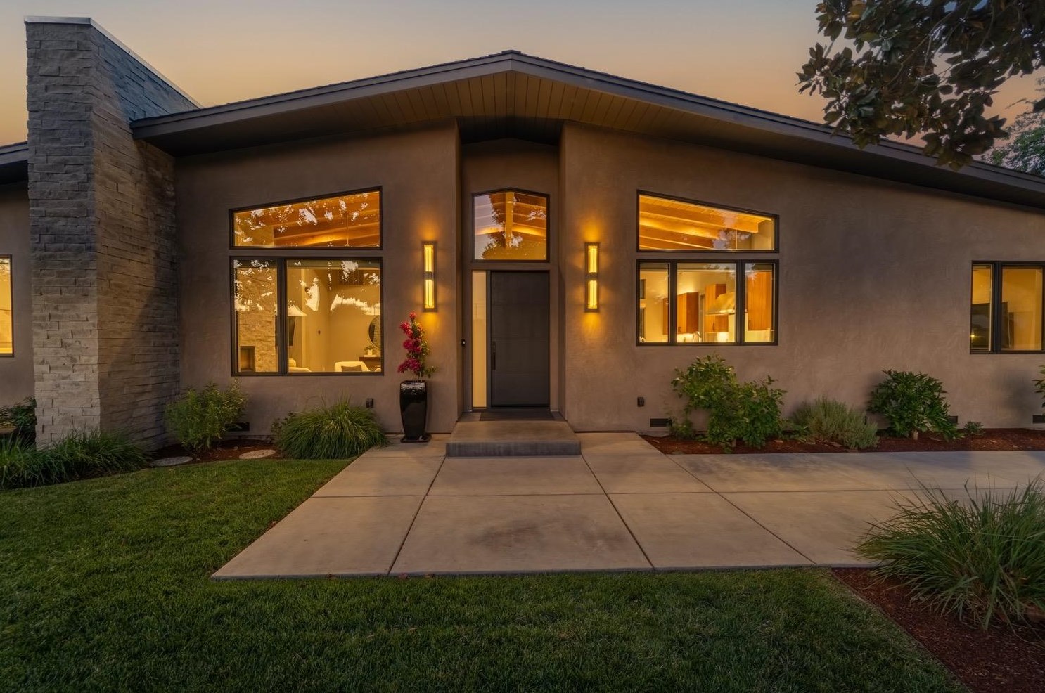 924 Hackberry Ave, Modesto, CA 95350
