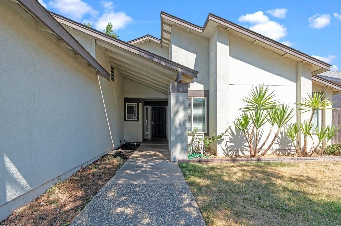2912 Zarand Dr, Modesto, CA 95355