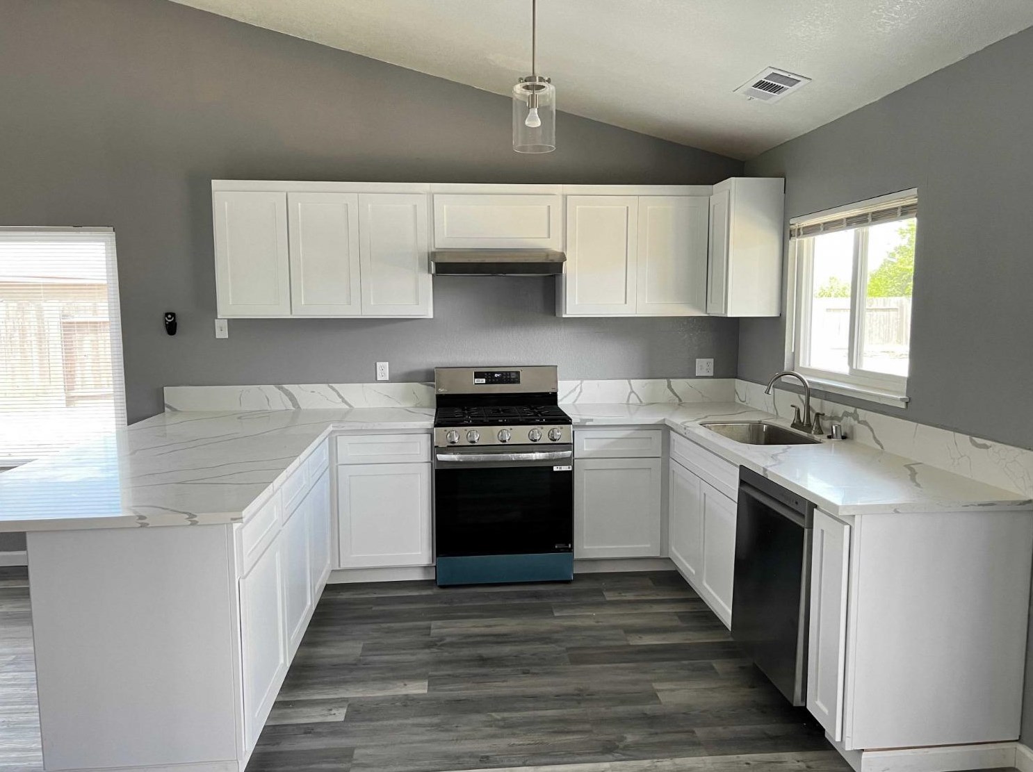 1701 Amesbury Pl, Modesto, CA 95358