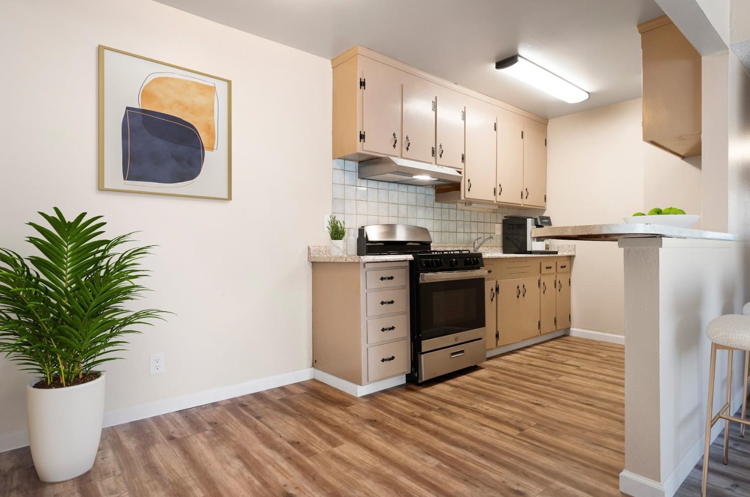 3122 Manand St, Carmichael, CA 95608