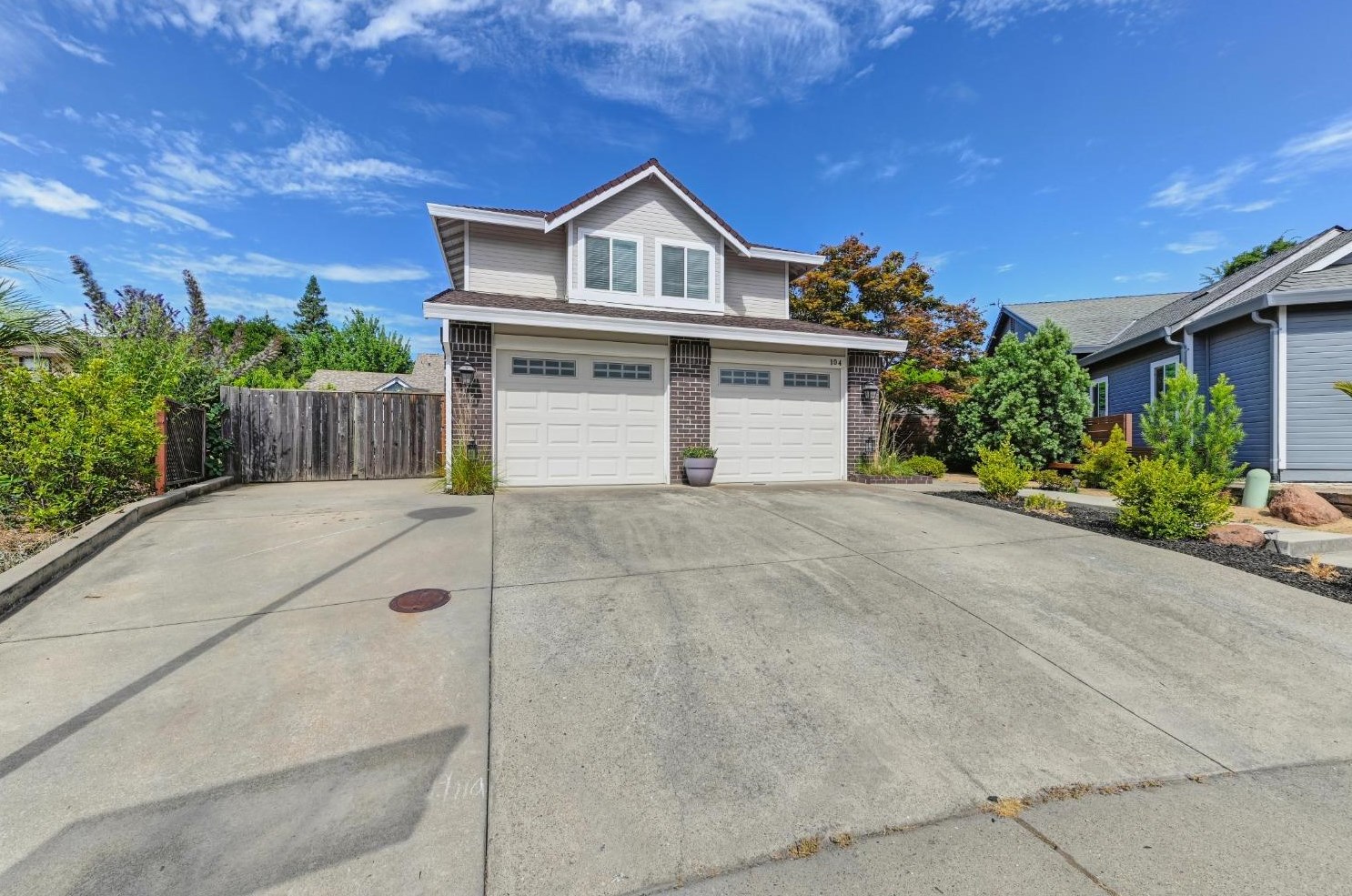 104 Herrill Ct, Folsom, CA 95630