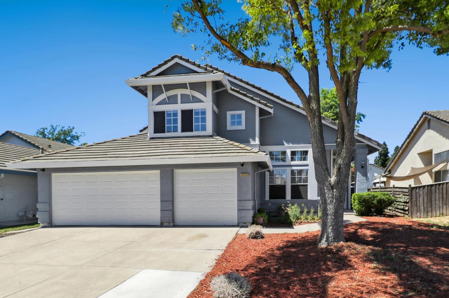 5223 Deepdale Way, Elk Grove, CA 95758