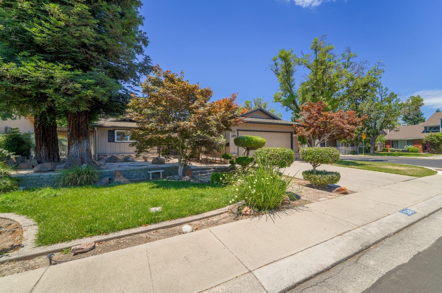 1345 Sharonwood Dr, Modesto, CA 95355