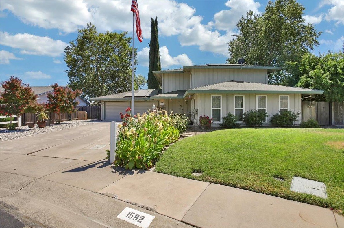 1582 N Eric Ct, Yuba City, CA 95993