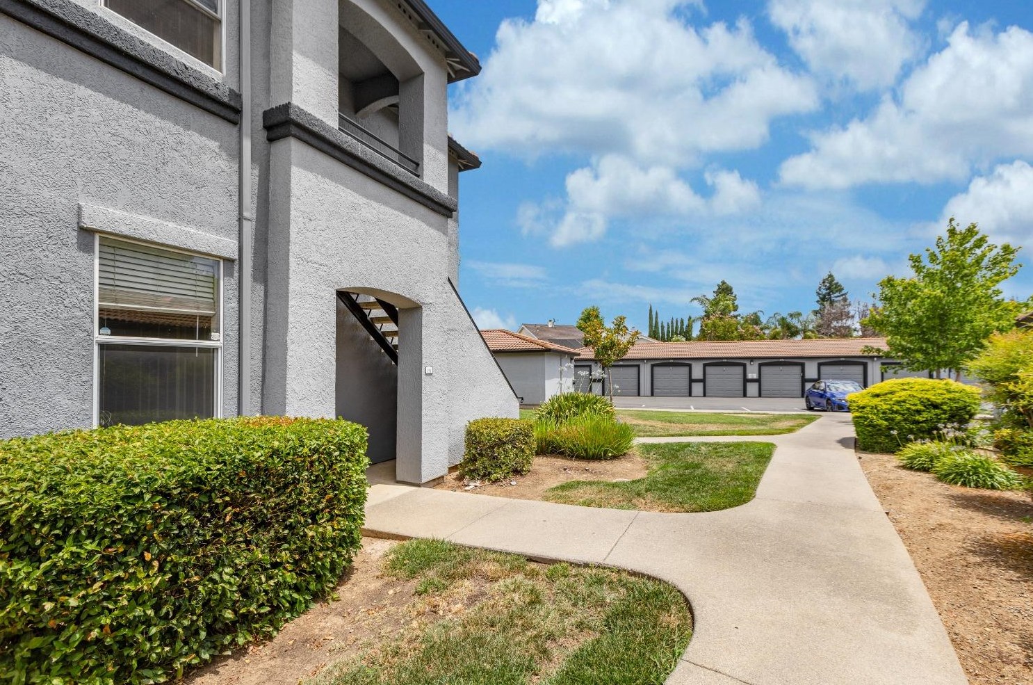 5201 Laguna Oaks Dr #151, Elk Grove, CA 95758