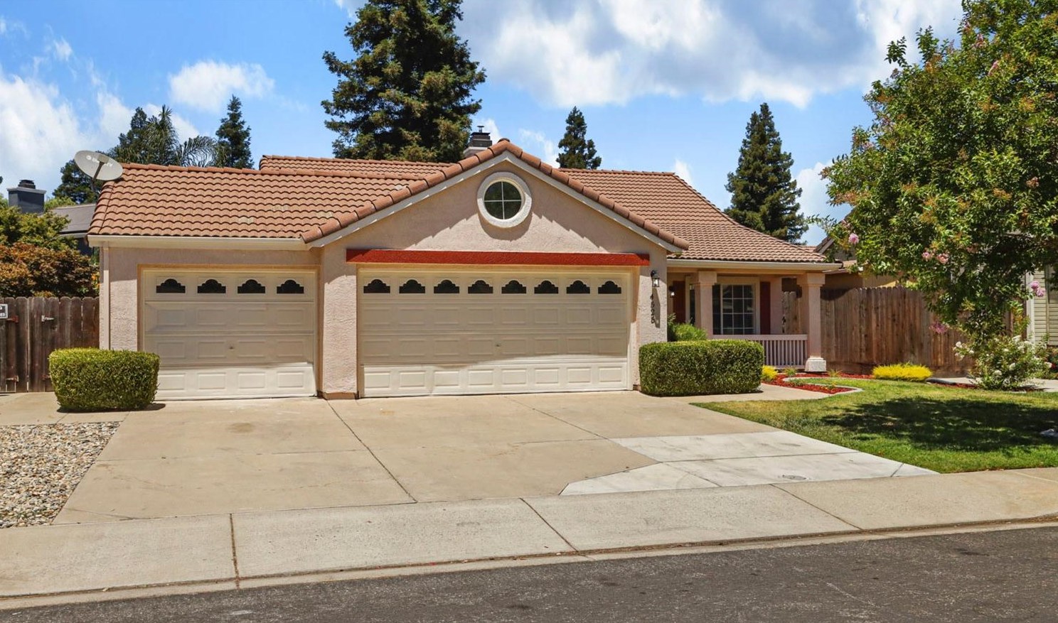 4525 Sun Ray Ln, Salida, CA 95368
