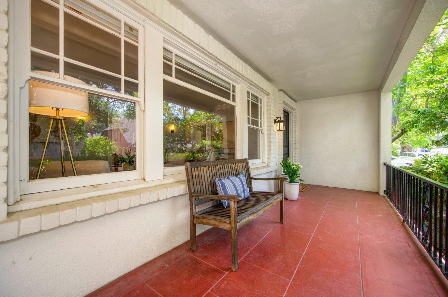 913 Sonoma Way, Sacramento, CA 95819-3421