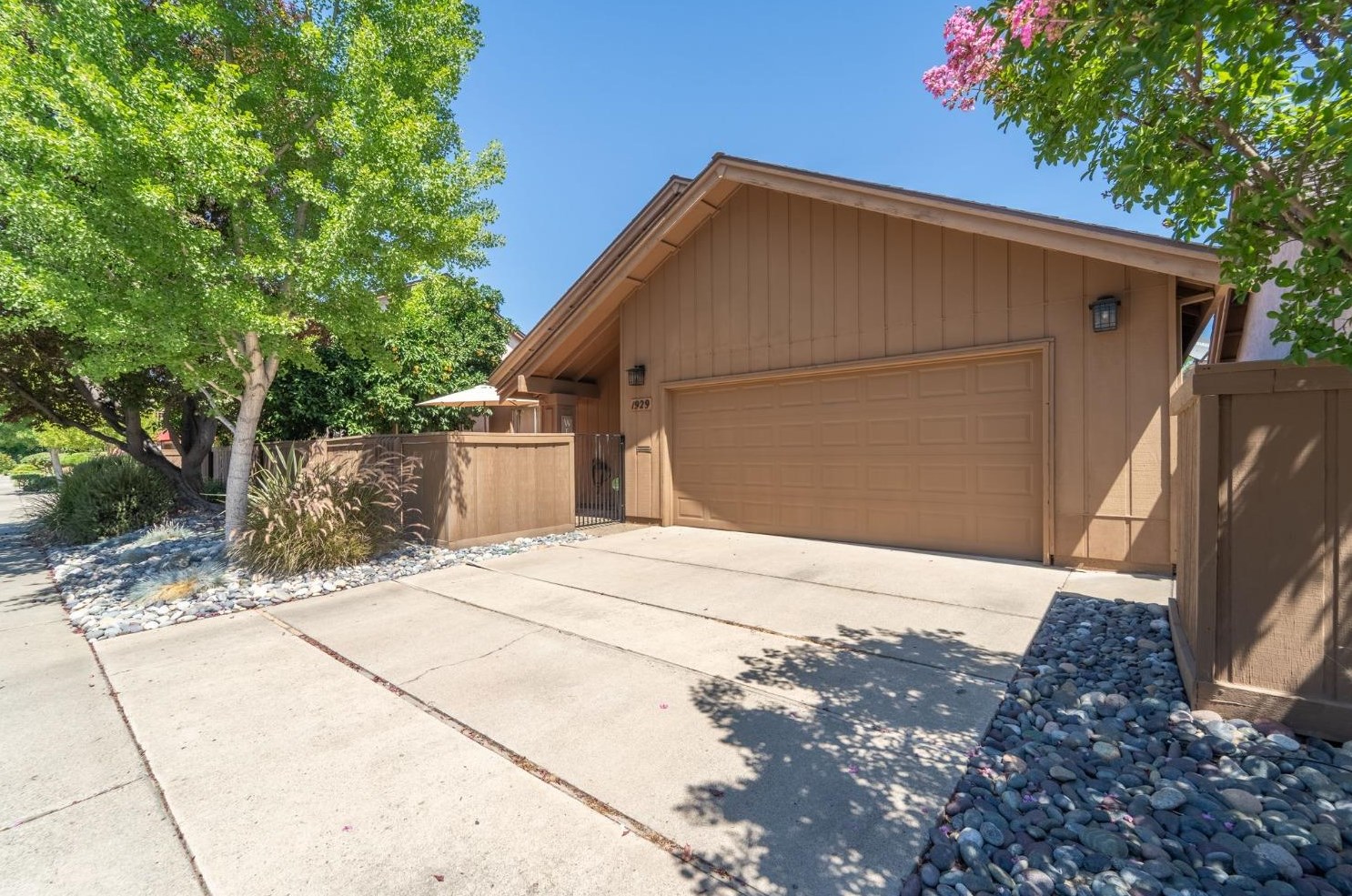 1929 Bur Oak Dr, Modesto, CA 95354