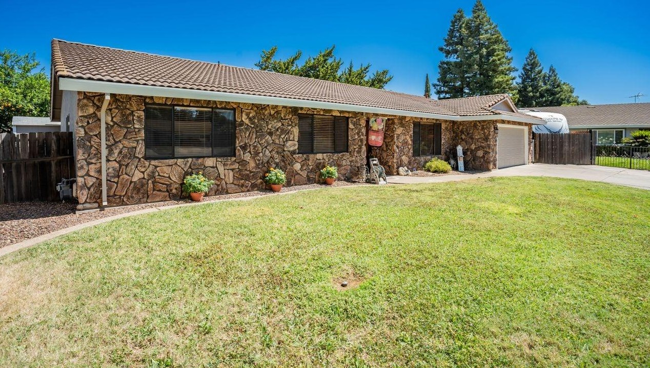 8733 Armagh Ct, Elk Grove, CA 95624