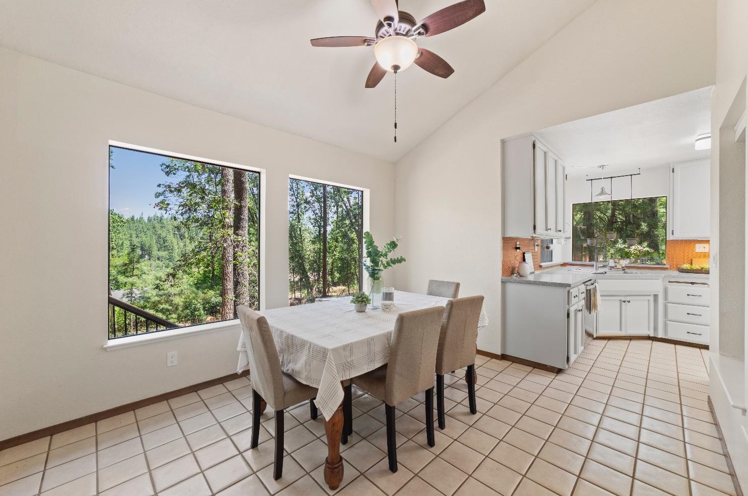 11594 Francis Dr, Grass Valley CA  95949-6675 exterior