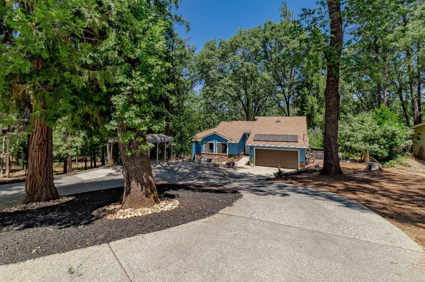 11594 Francis Dr, Grass Valley CA  95949-6675 exterior