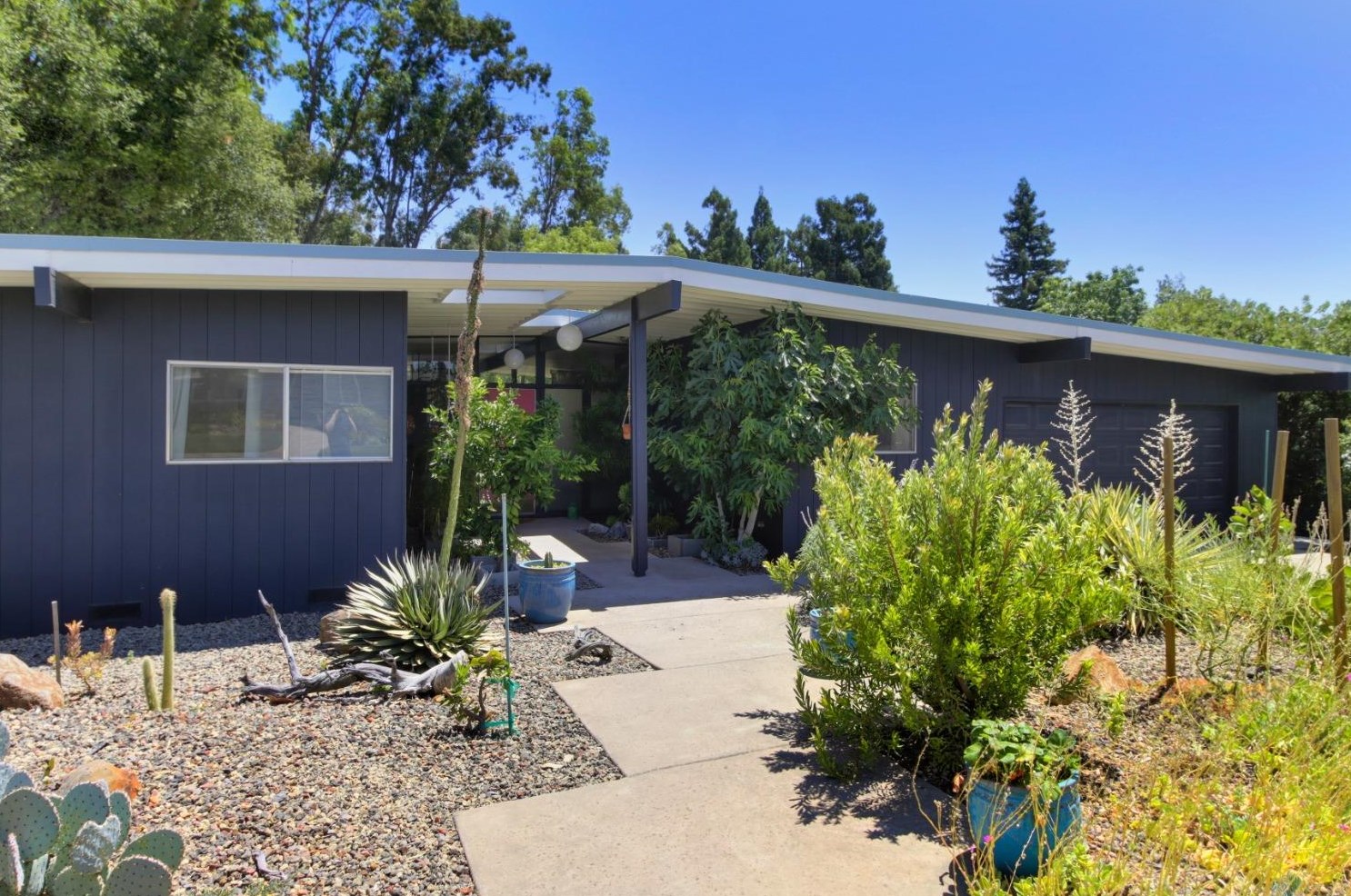 4414 Woodview St, Carmichael, CA 95608